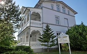 Ferienwohnungen in Bädervilla mit Ostseeblick
